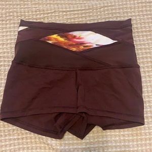 Lululemon Shorts size 6